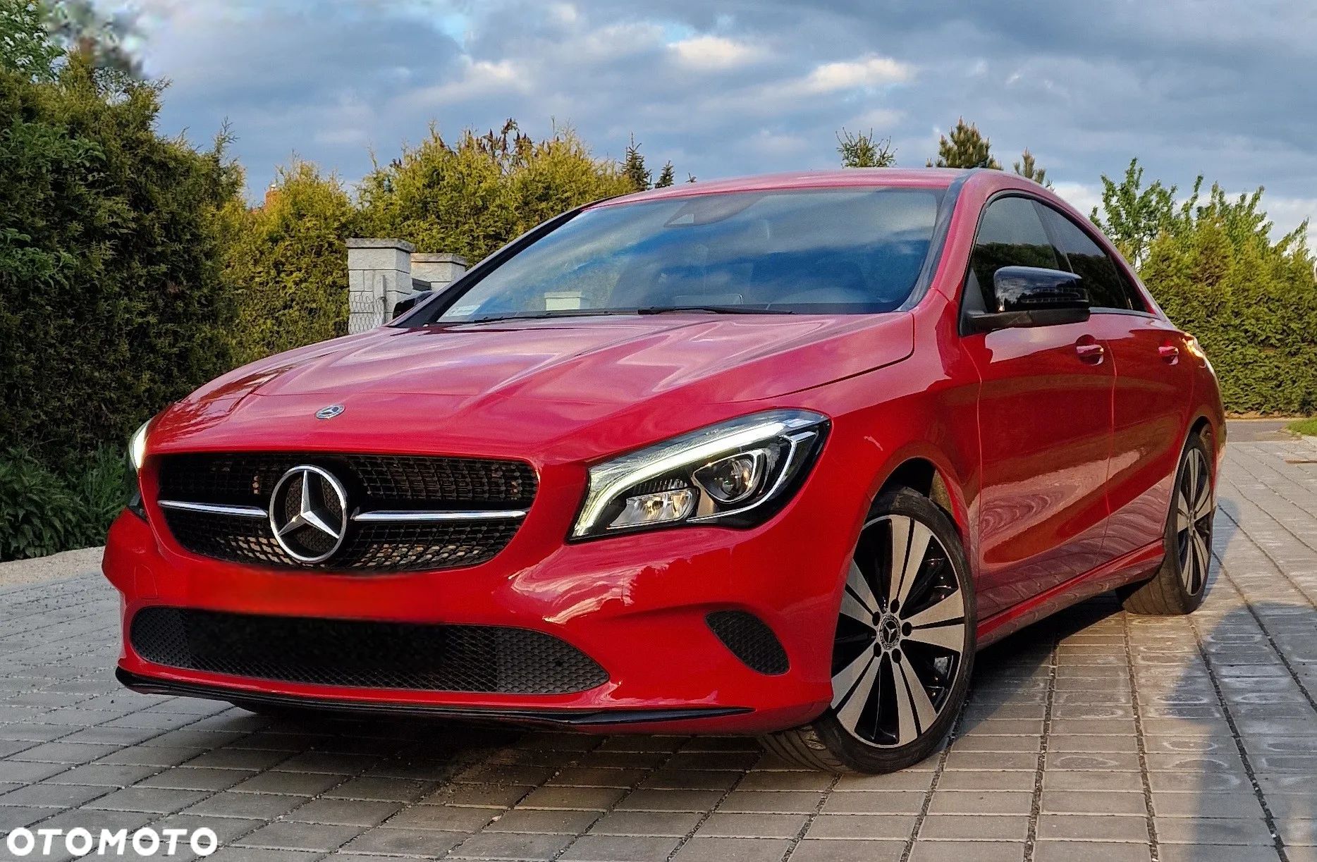 Mercedes-Benz CLA 180 7G-DCT - 1