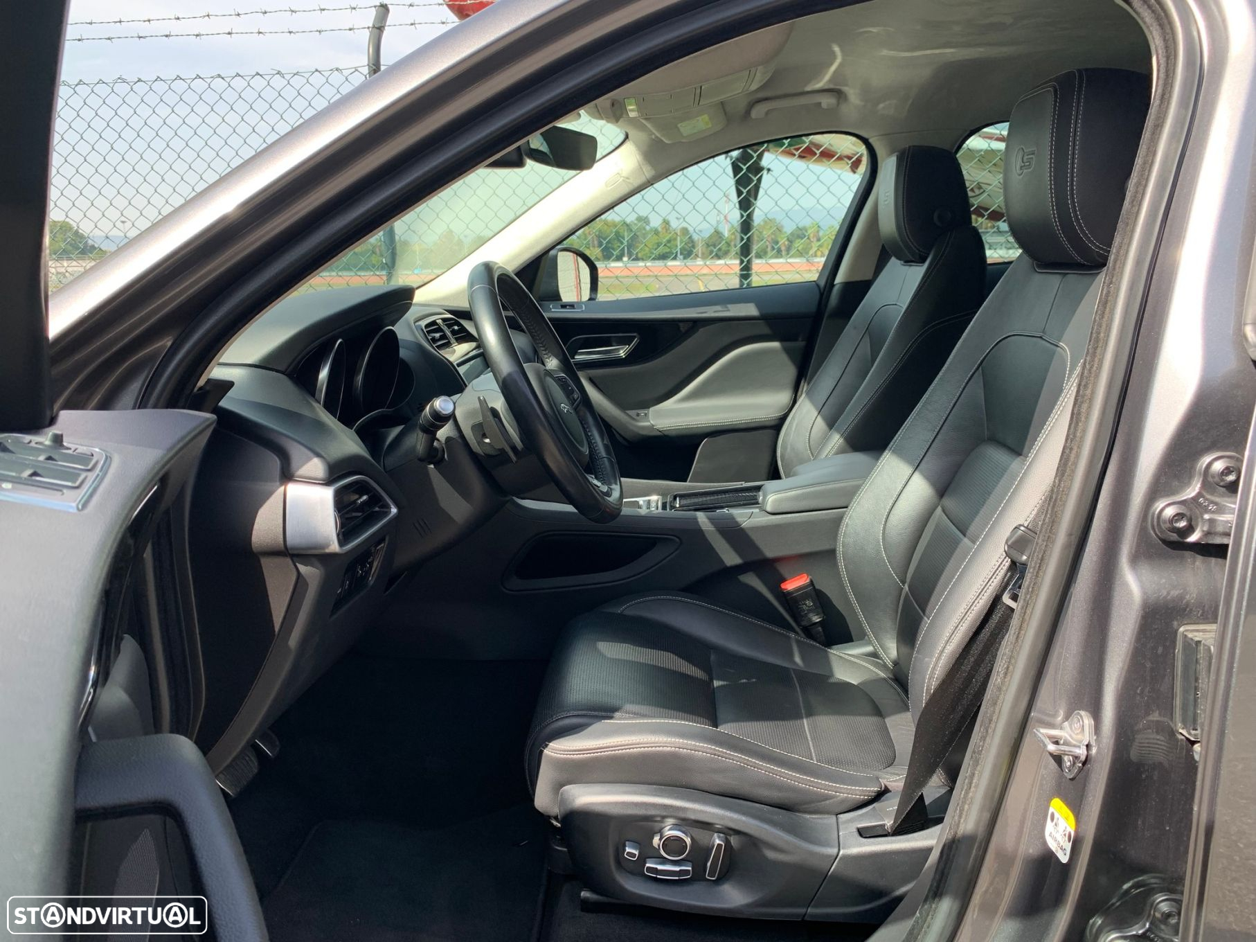 Jaguar F-Pace 2.0 i4D R-Sport Aut. - 10