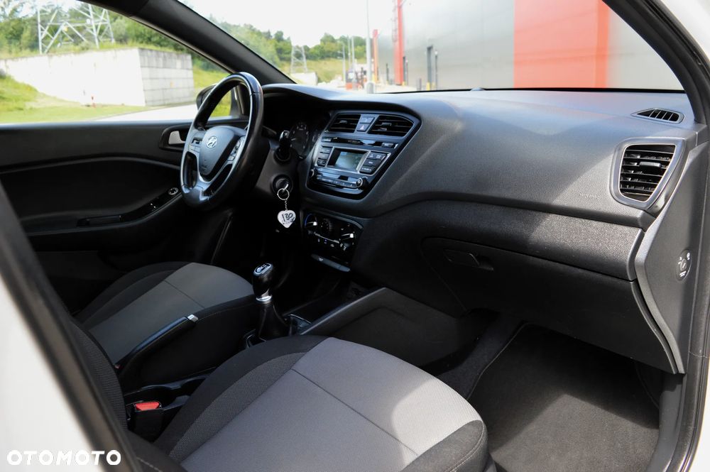 Hyundai i20 1.2 BlueDrive Classic + - 10