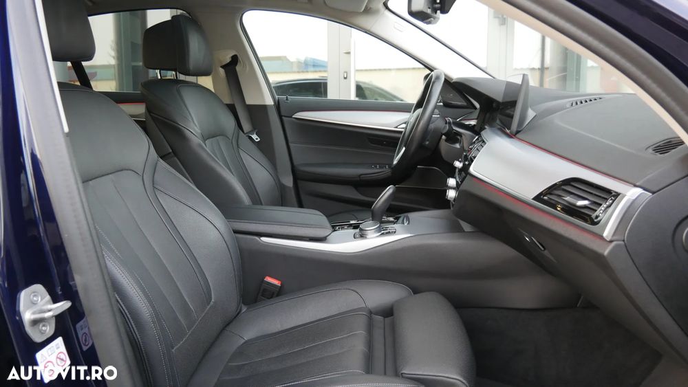 BMW Seria 5 530i xDrive AT - 14