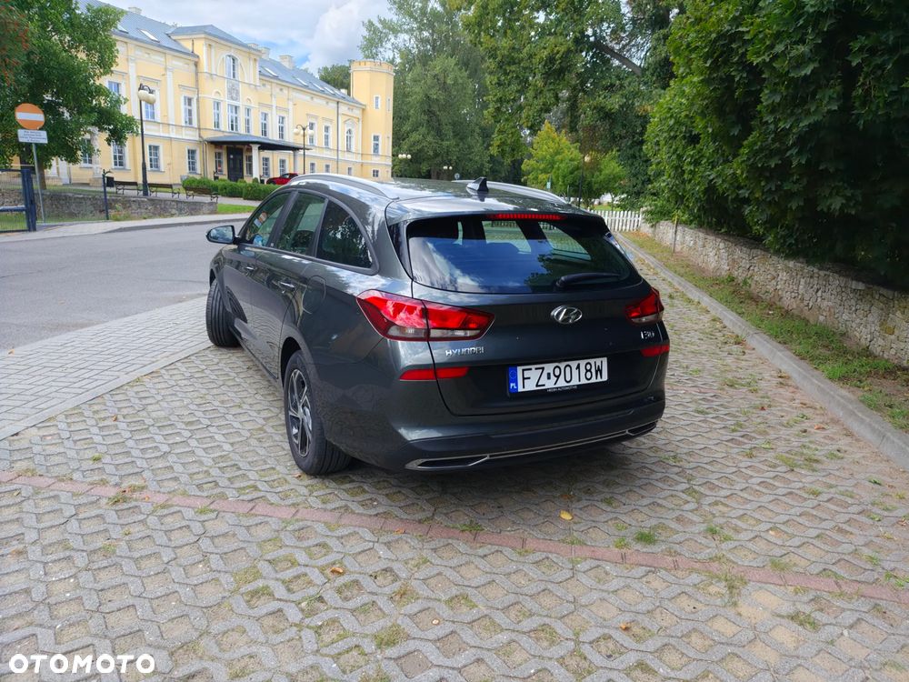 Hyundai i30 1.6 D Comfort DCT - 26
