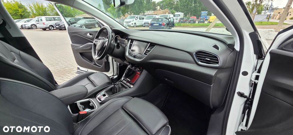Opel Grandland X 1.2 Start/Stop Design Line - 39
