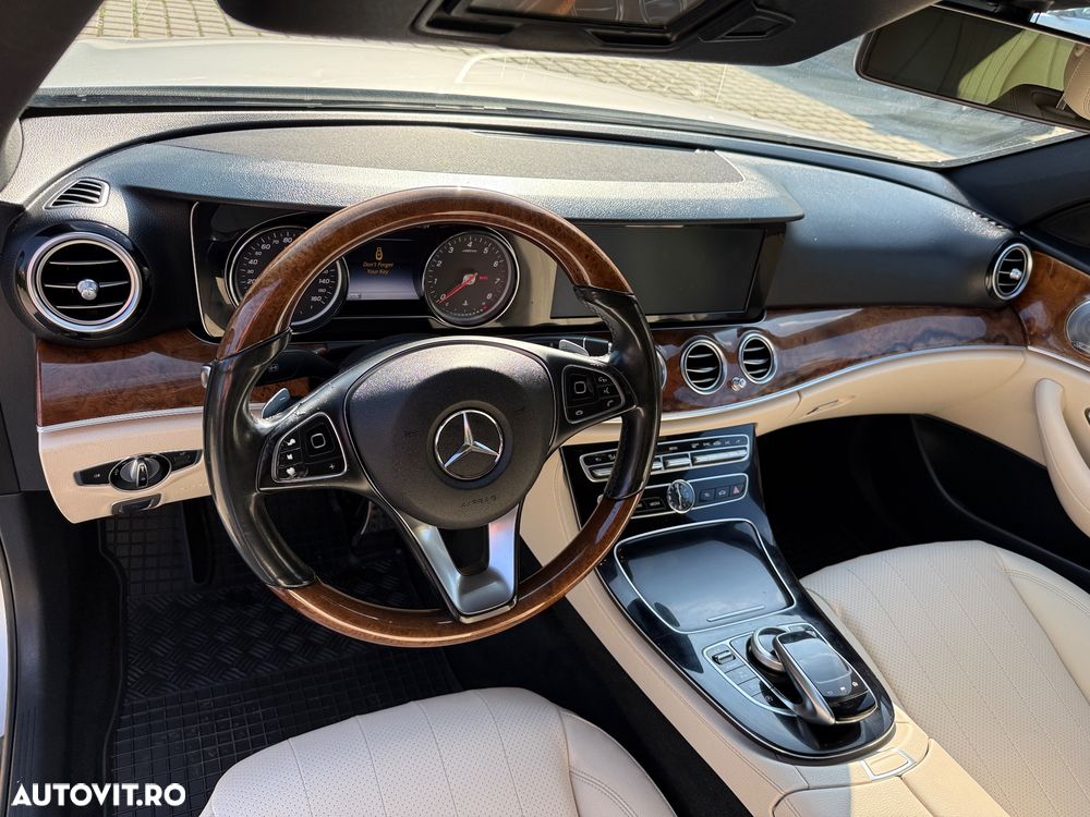 Mercedes-Benz E 300 Aut. - 17