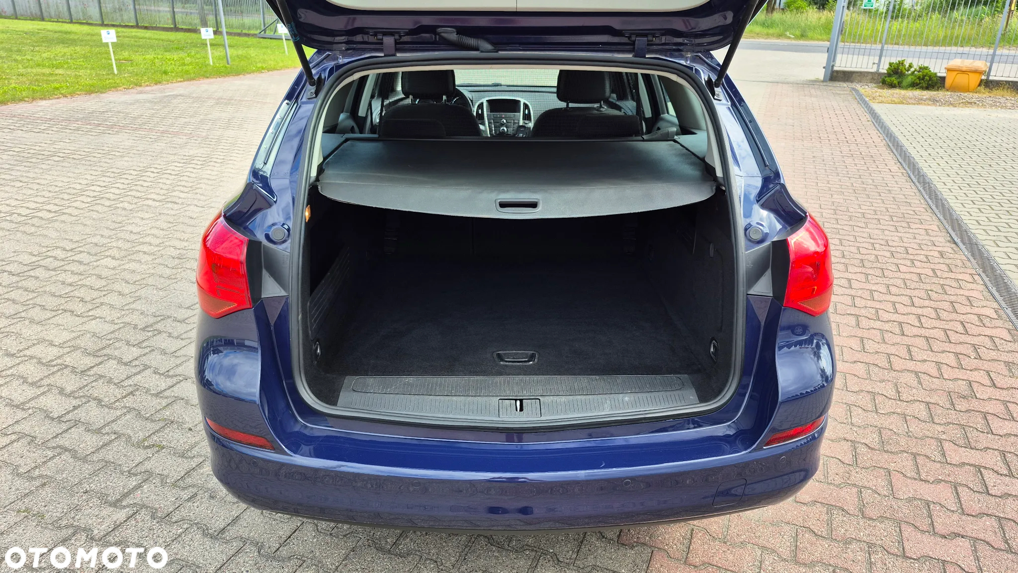 Opel Astra 1.7 CDTI DPF Color Edition - 11