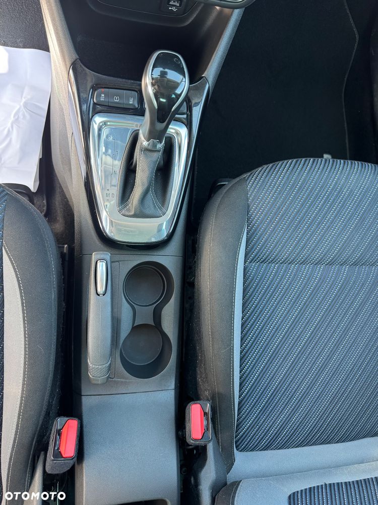 Opel Crossland X - 30