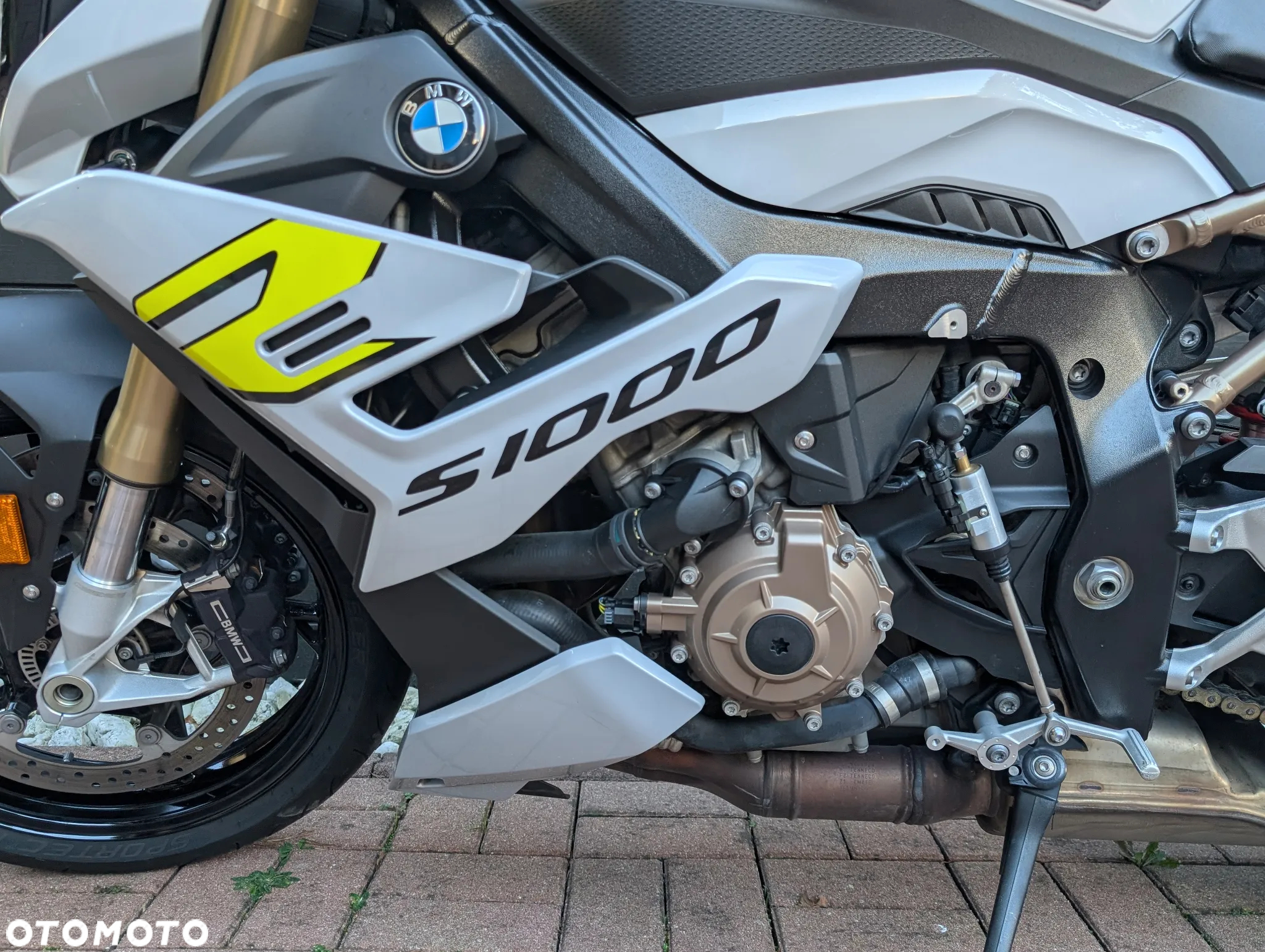 BMW S - 2