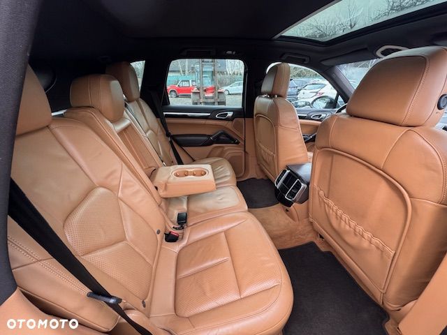 Porsche Cayenne Diesel Platinum Edition - 20