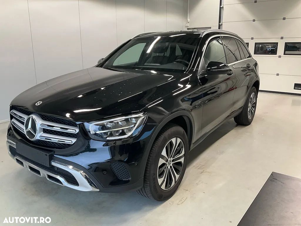 Mercedes-Benz GLC - 1