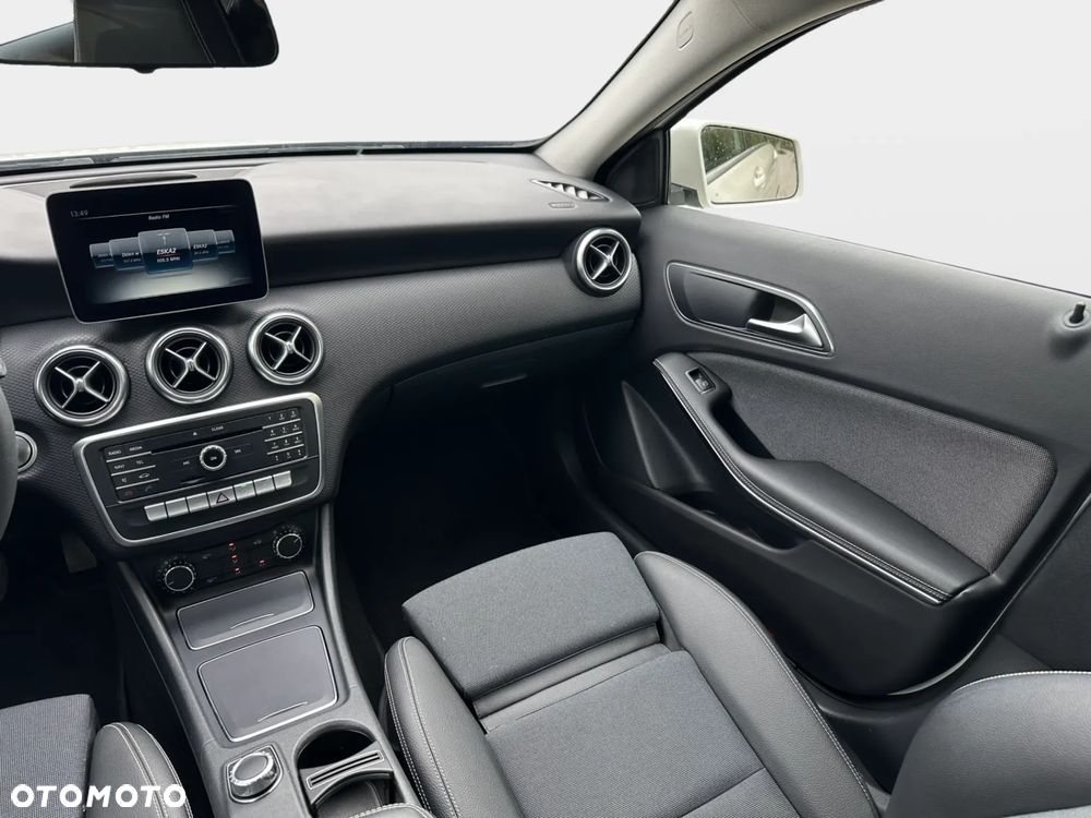 Mercedes-Benz Klasa A 160 7G-DCT Style - 18