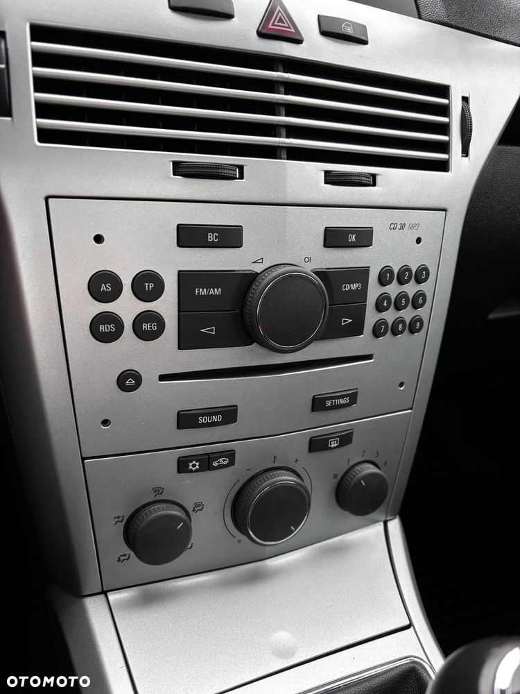 Opel Astra 1.4 Edition 111 Jahre - 11