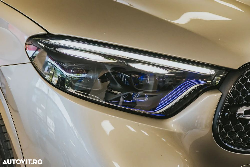 Mercedes-Benz GLC 300 e 4MATIC - 4