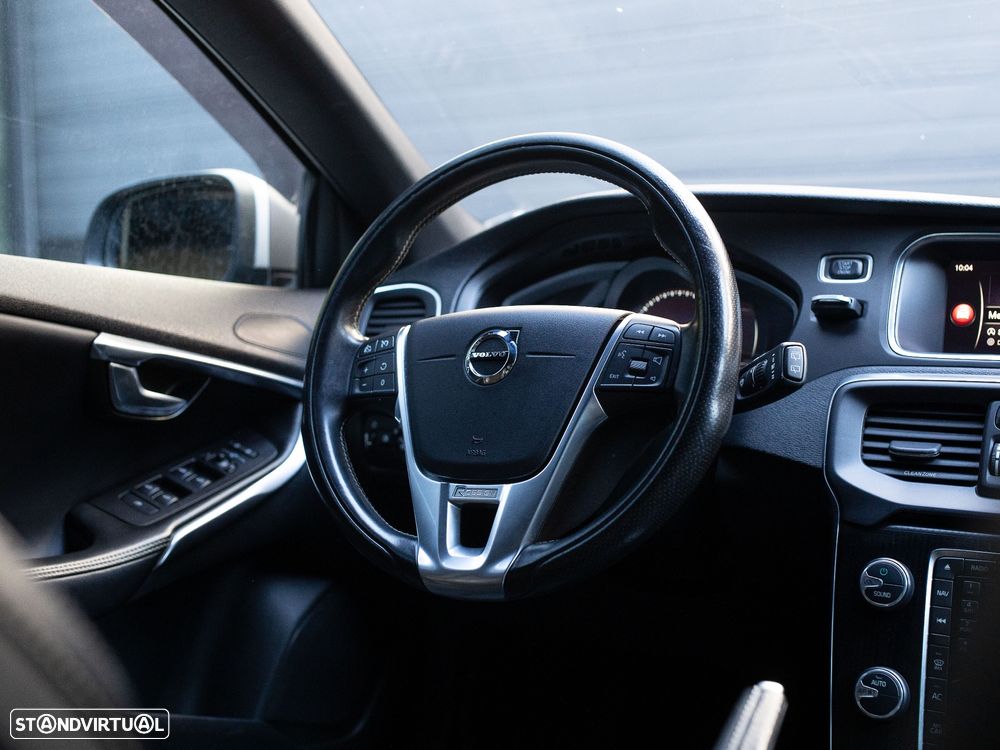 Volvo V40 2.0 D3 R-Design Geartronic - 32