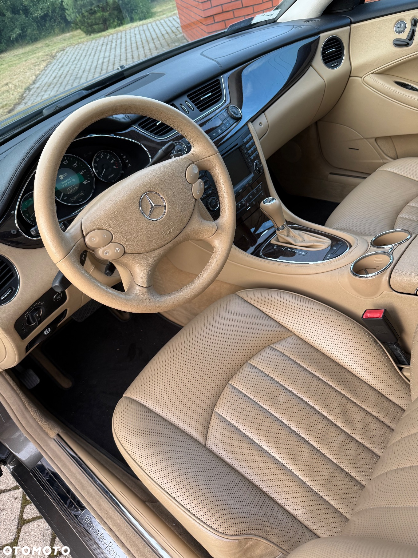 Mercedes-Benz CLS - 9