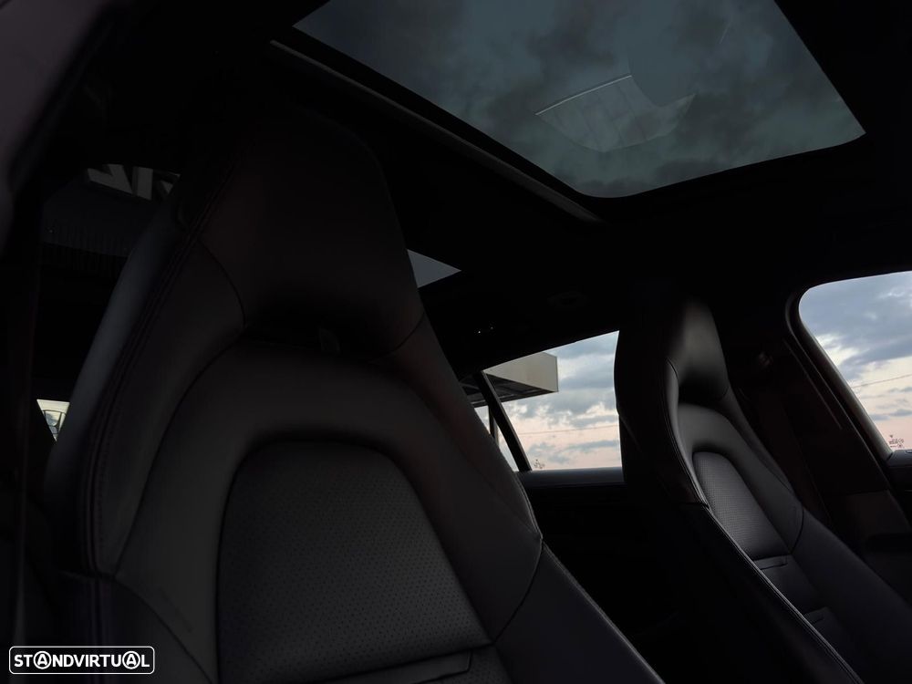 Porsche Panamera Sport Turismo 4 E-Hybrid - 20
