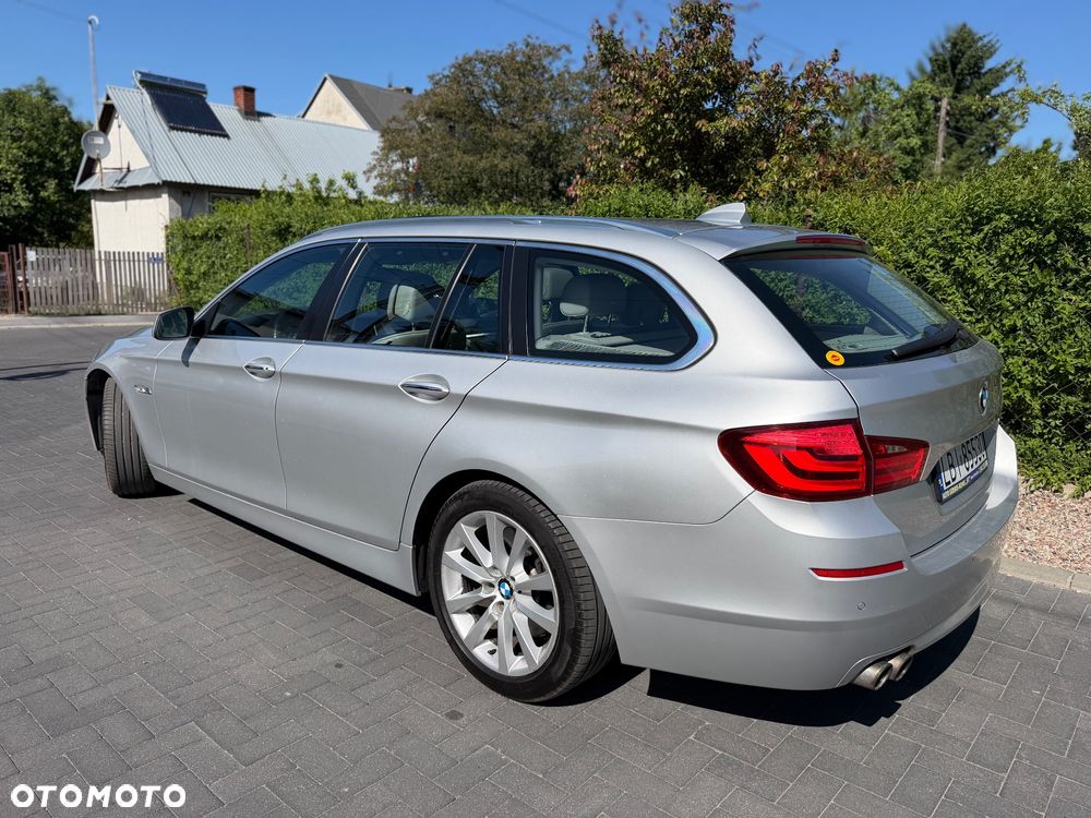 BMW Seria 5 530d Sport-Aut Luxury Line - 7