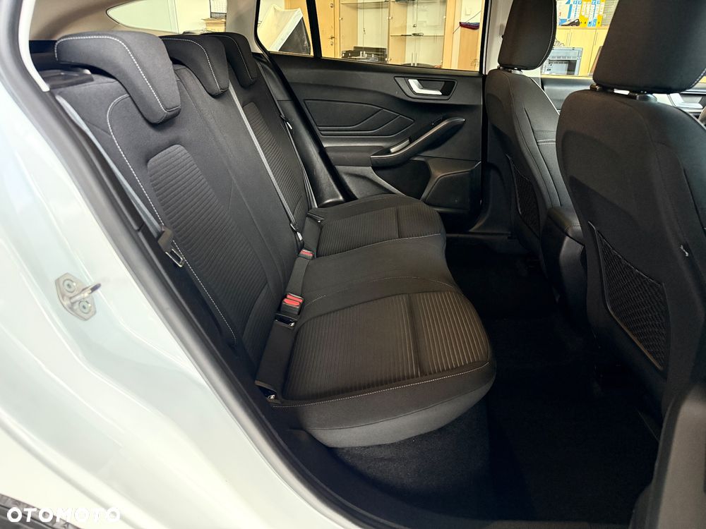 Ford Focus 1.0 EcoBoost mHEV Titanium Style - 34