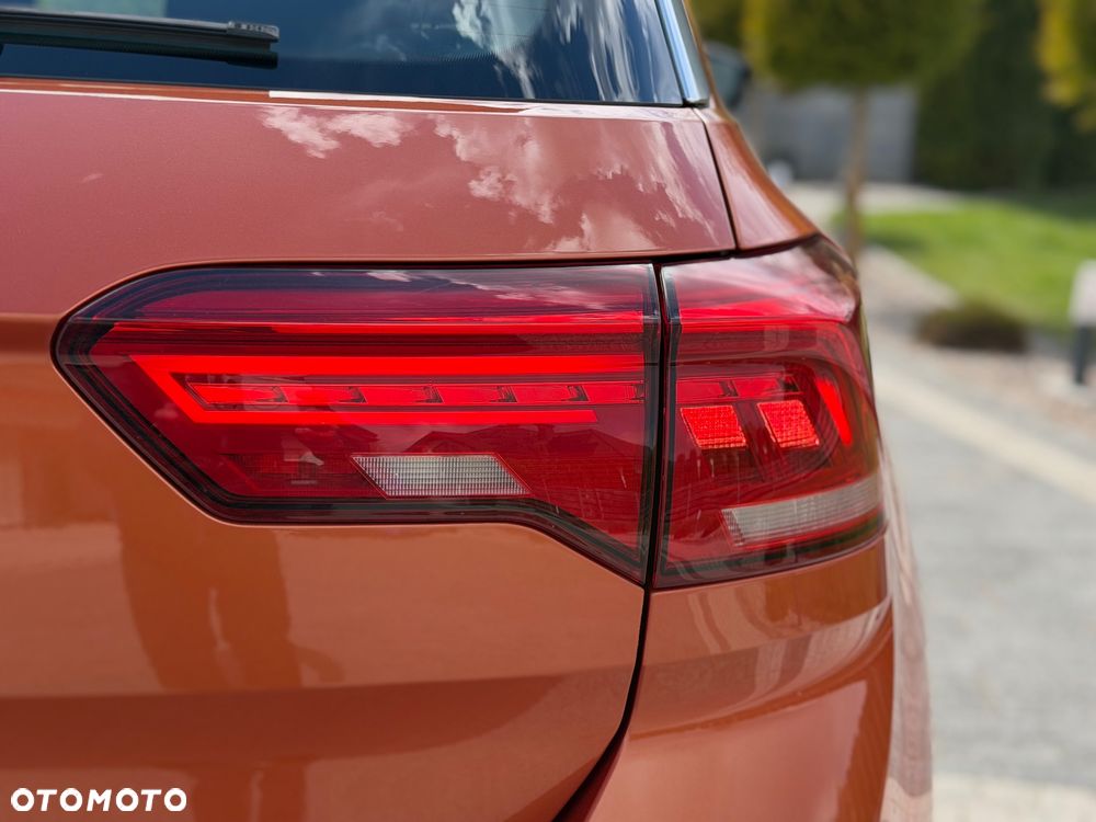 Volkswagen T-Roc - 13