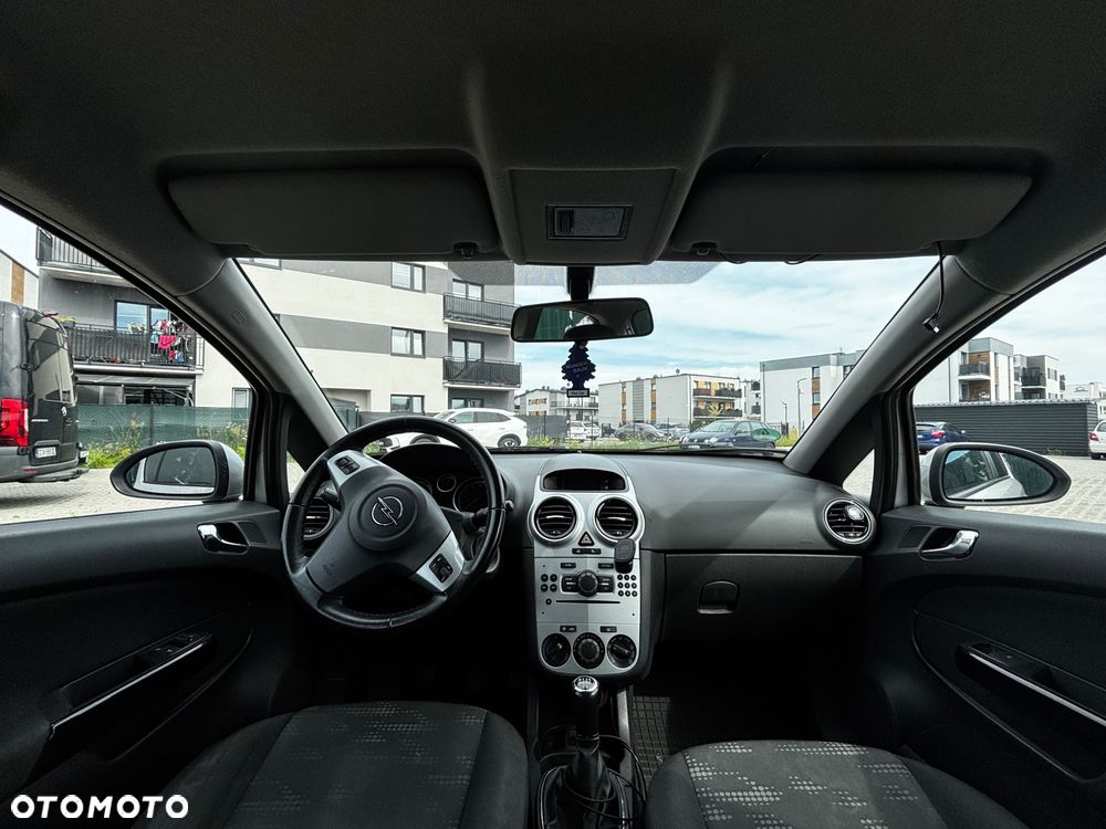 Opel Corsa 2011 photo 4