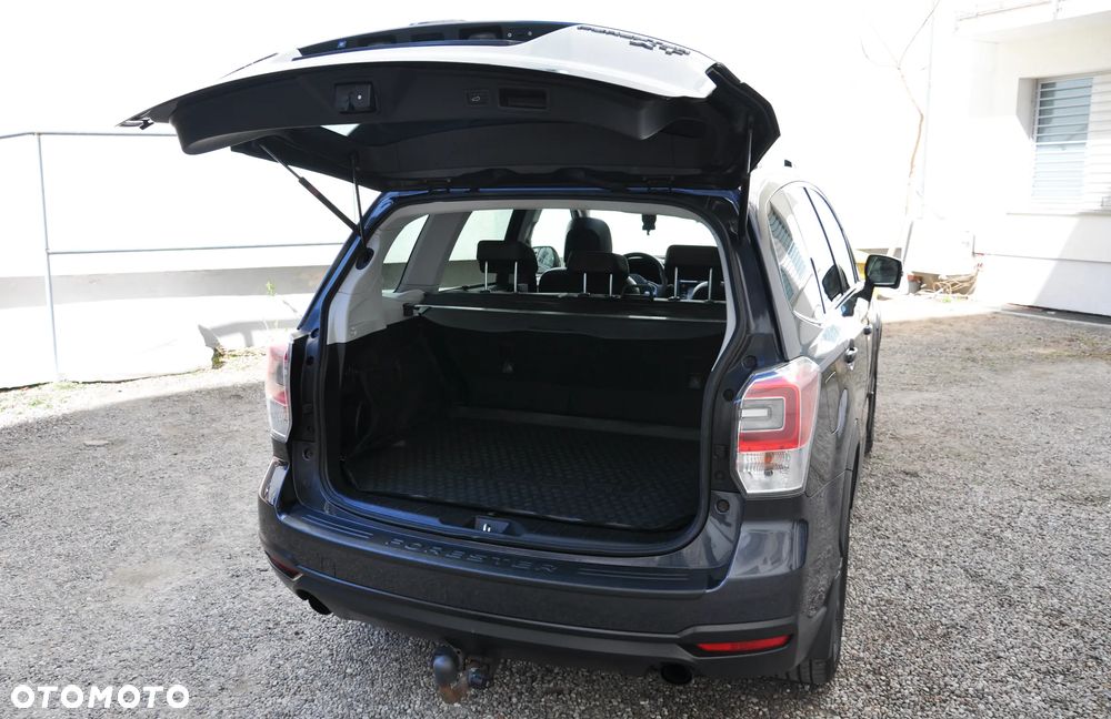 Subaru Forester 2.0 XT Platinum Lineartronic - 18