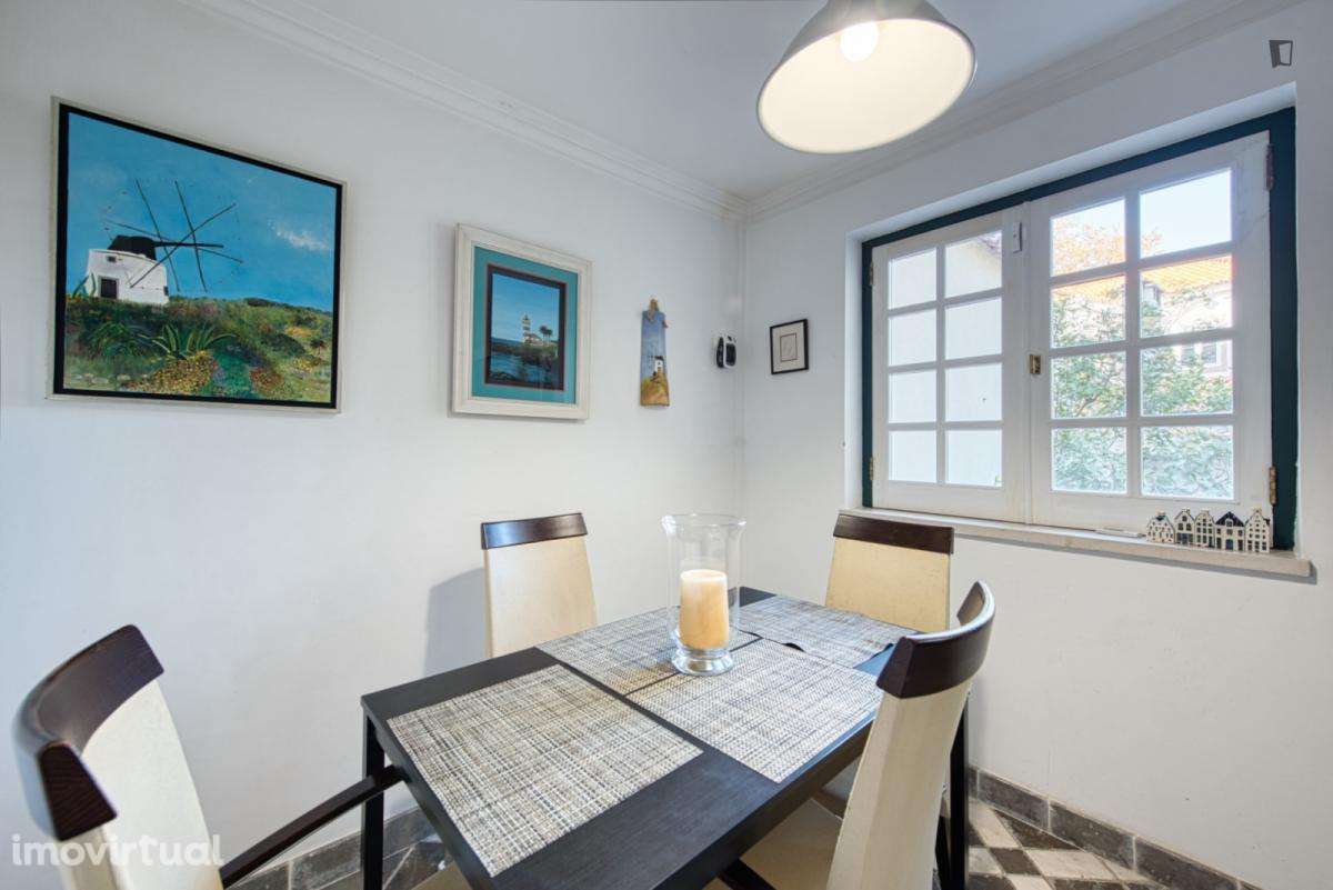 Quarto - localizado em Carcavelos Lisbon - Grande imagem: 3/12