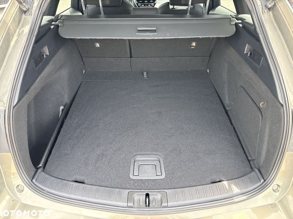 Toyota Corolla 2.0 Hybrid Comfort - 25