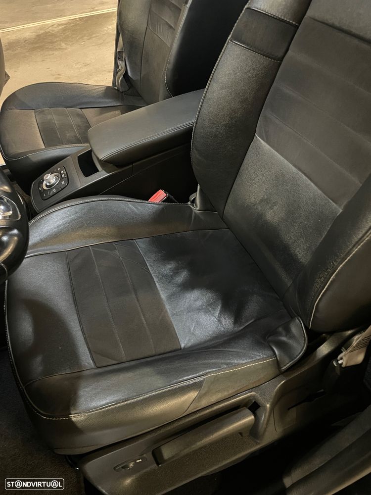 Renault Grand Scénic 1.6 dCi Bose Edition SS - 42