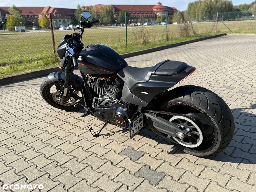 Harley-Davidson Softail FXDR - 3