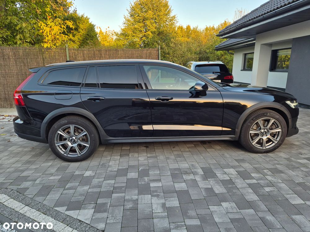 Volvo V60 2020 photo 4