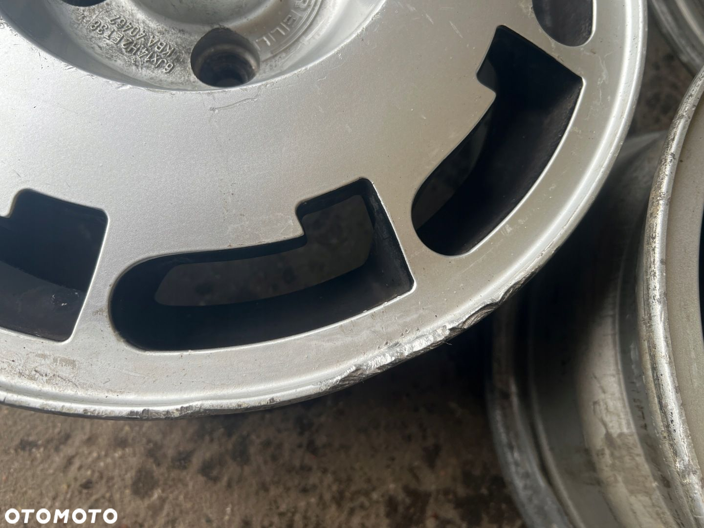 FELGI ALU VW VOLKSWAGEN GOLF 1 2 PIRELLI 14 4X100 ET38 ORYGINALNE - 3