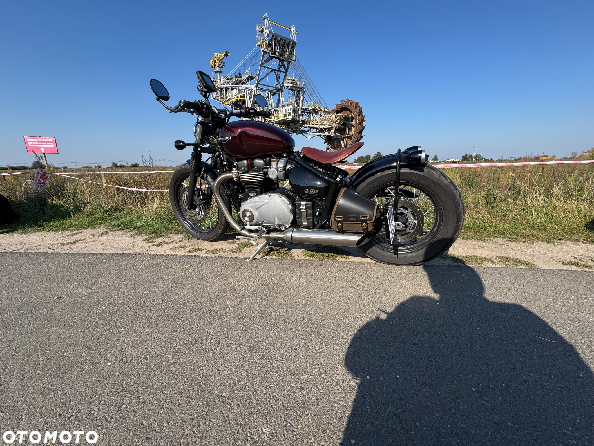 Triumph Bonneville Bobber - 13