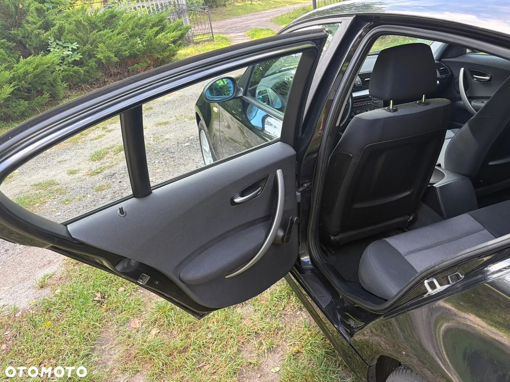 BMW Seria 1 - 24