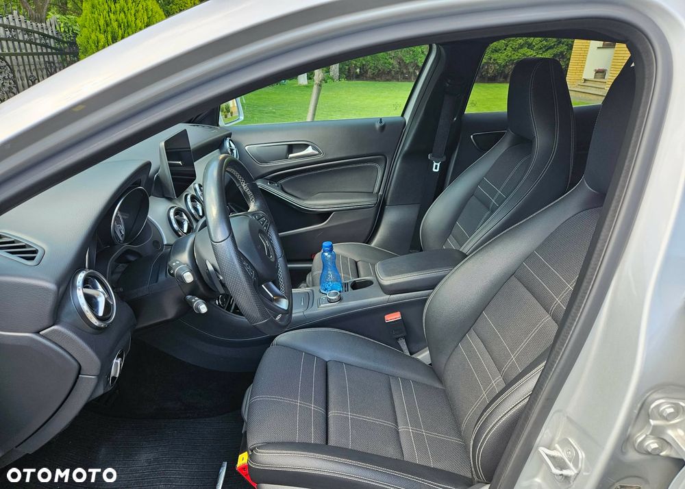 Mercedes-Benz GLA 200 7G-DCT Urban - 7