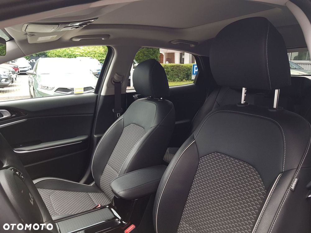 Kia XCeed 1.6 GDI PHEV Business Line DCT - 12