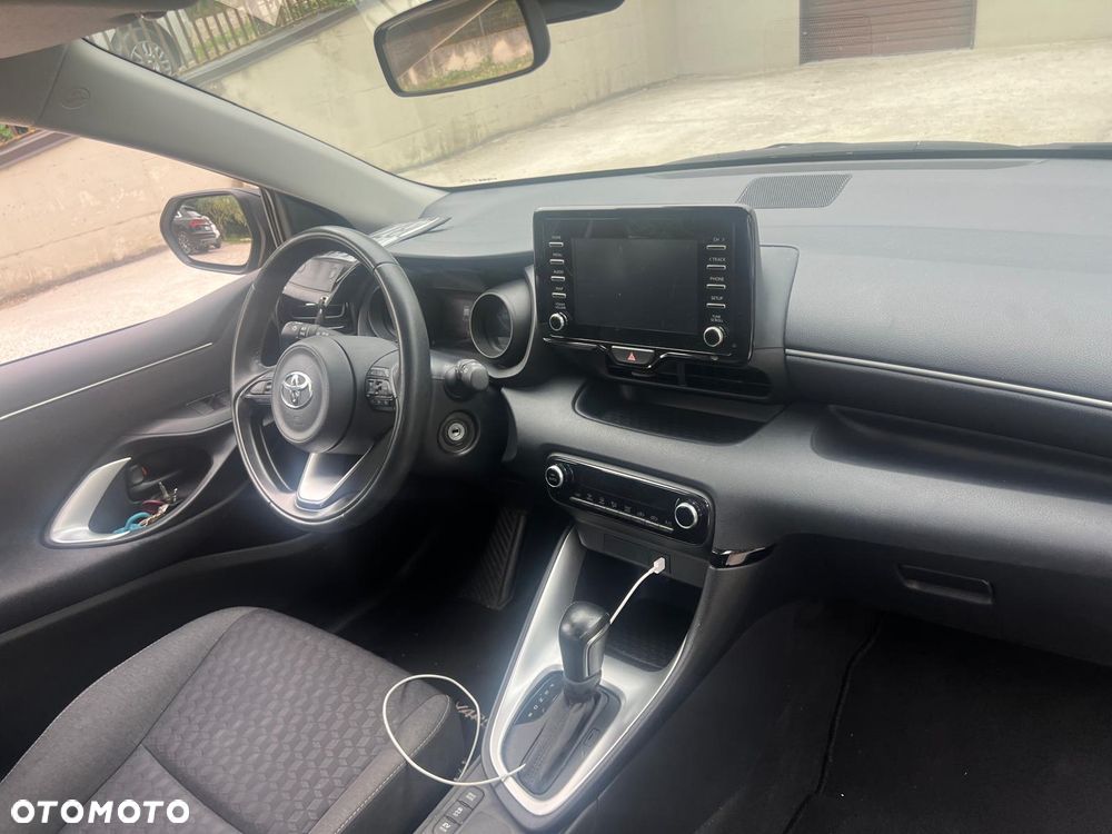 Toyota Yaris - 6