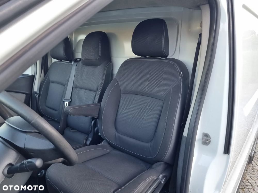 Renault TRAFIC L2H1 - 12
