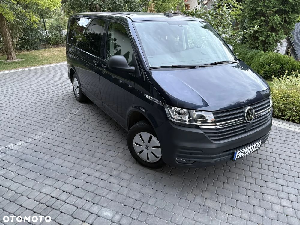 Volkswagen Caravelle - 1
