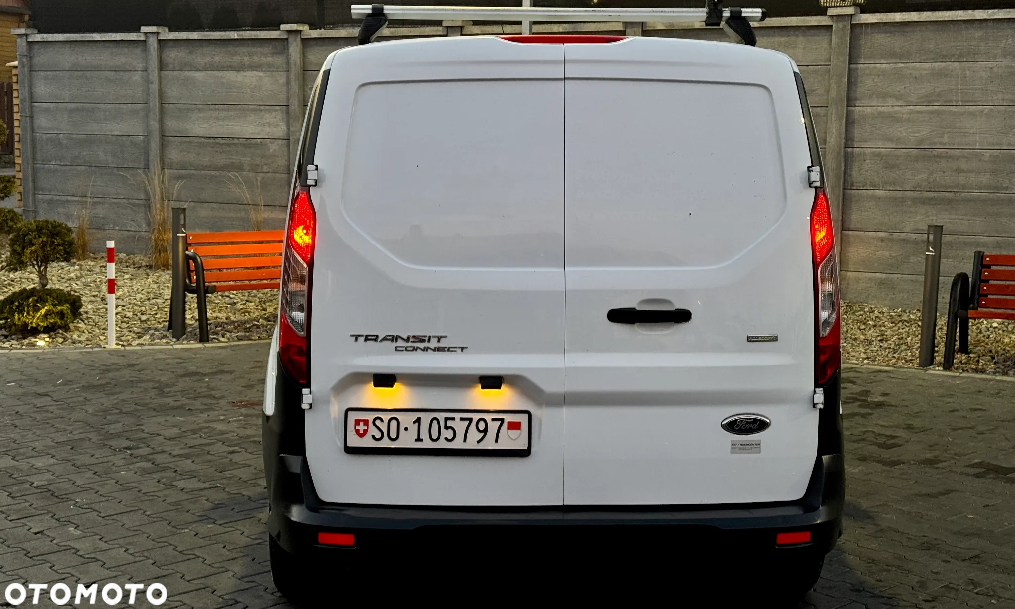 Ford Transit Connect - 13