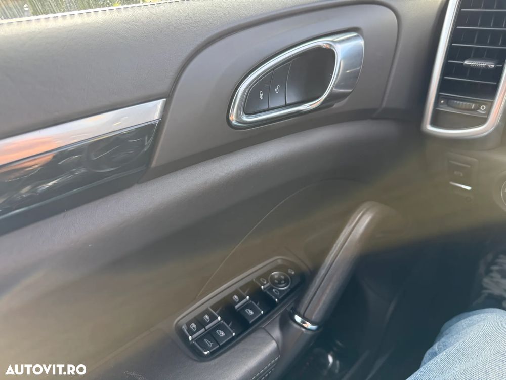 Porsche Cayenne Diesel Tiptronic S - 21