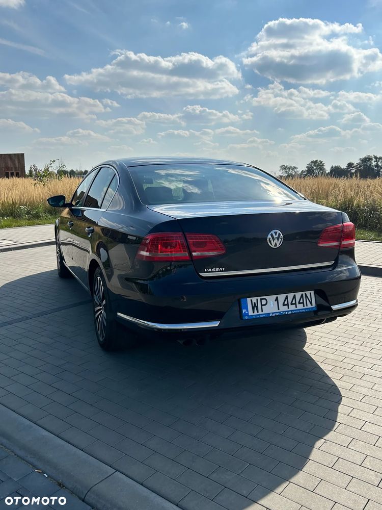 Volkswagen Passat 2.0 TDI Comfortline DSG - 6