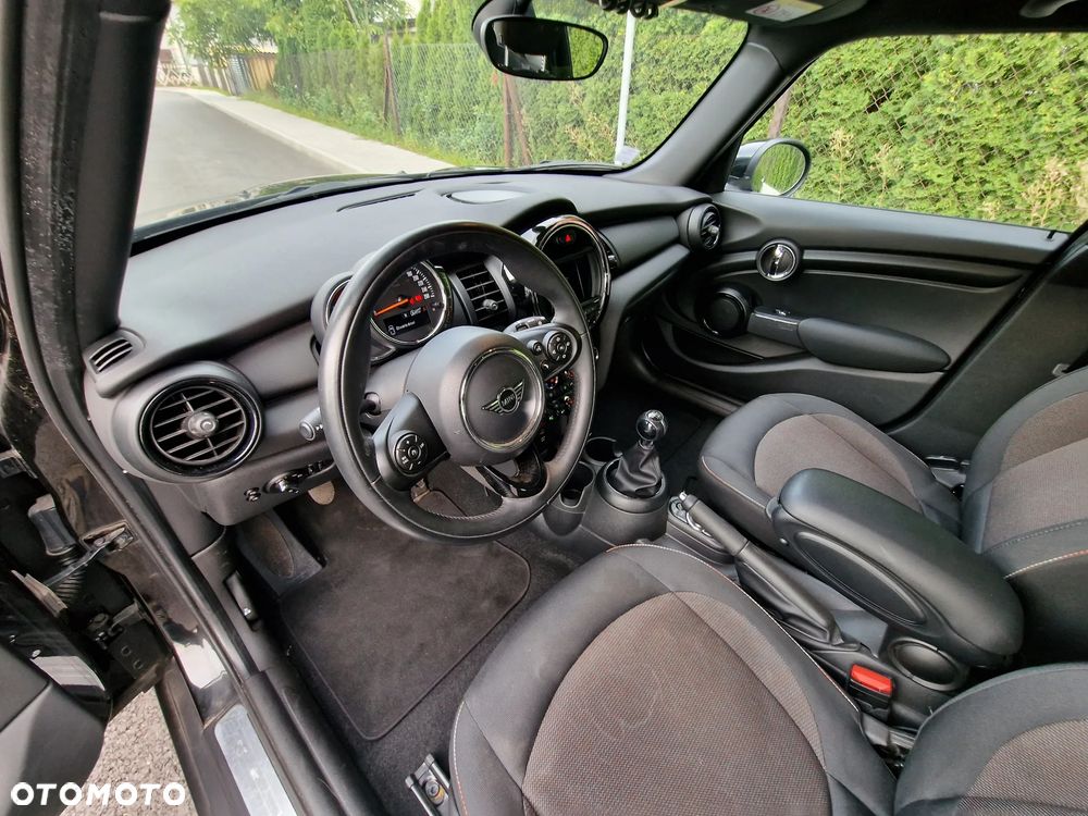 MINI ONE Essential Trim - 10