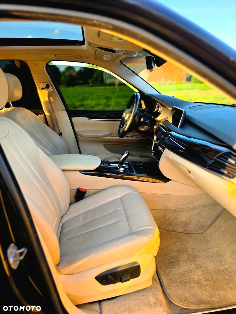 BMW X5 xDrive35i - 22