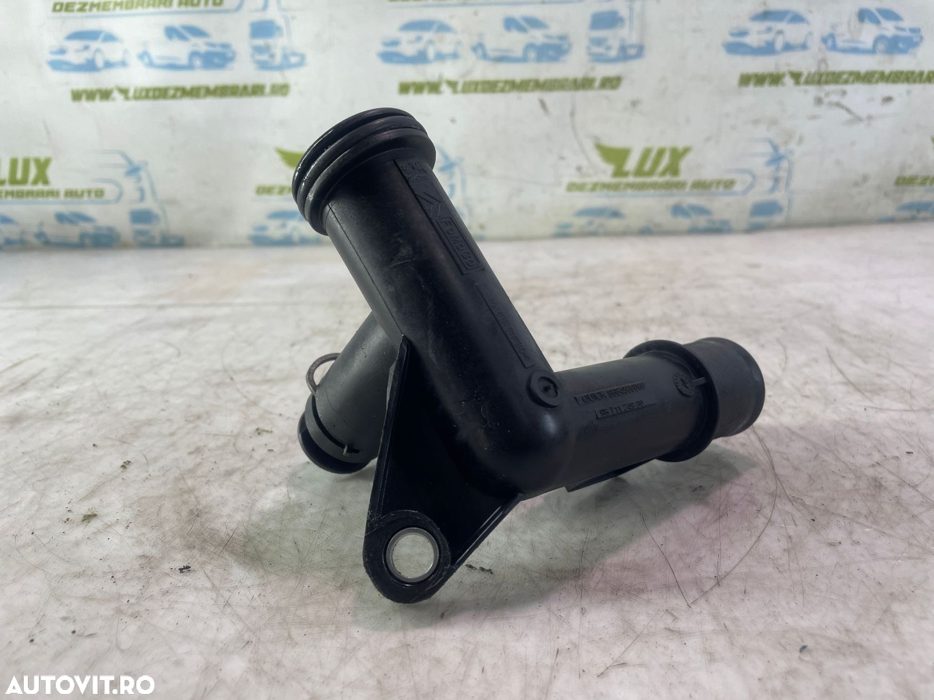 Distribuitor apa flansa   9671124980 1.6 d D4162T Volvo V40 2 [2012 - - 1