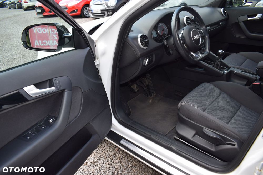 Audi A3 Sportback 1.4 TFSI S Line Sportpaket plus - 8