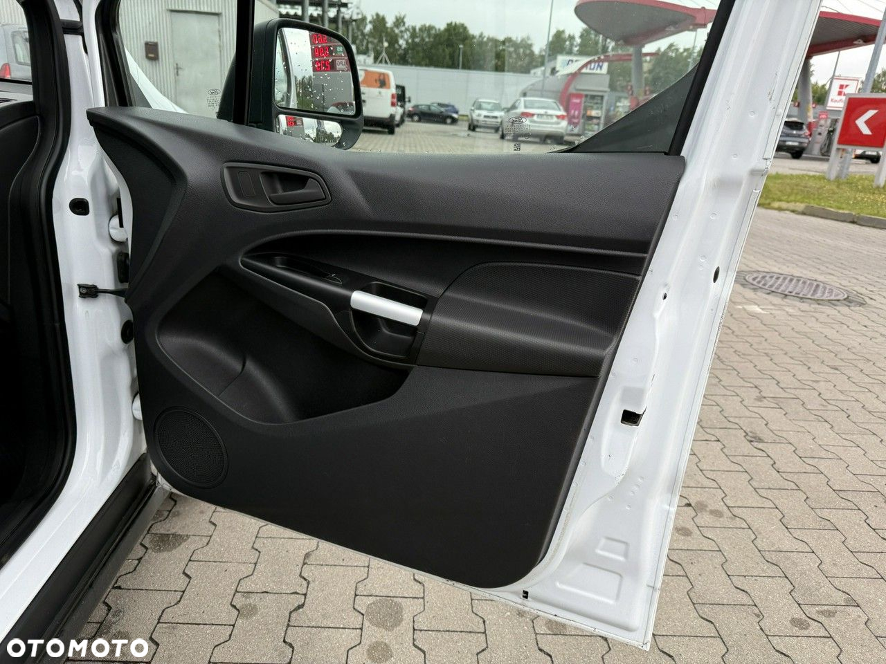 Ford Transit Connect - 15