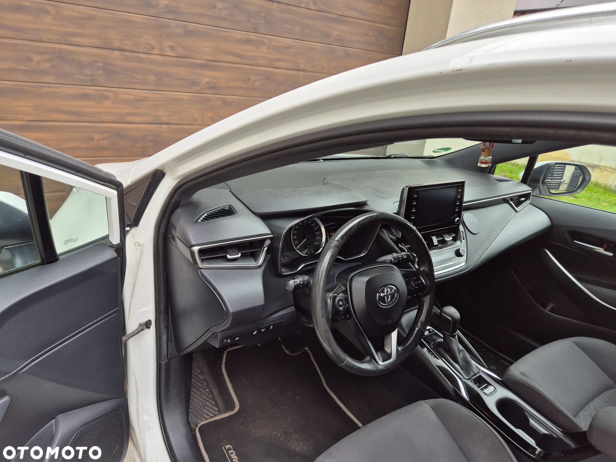 Toyota Corolla 1.8 Hybrid Comfort - 14
