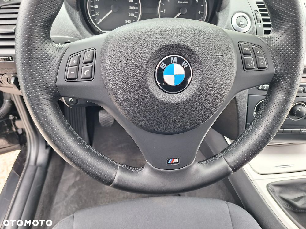 BMW Seria 1 - 25