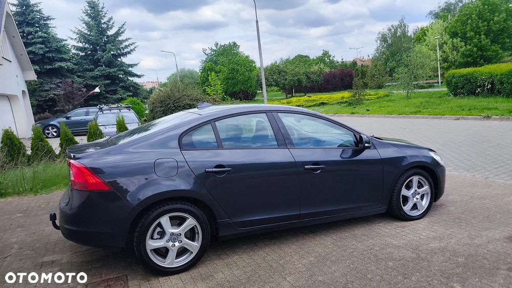 Volvo S60 D3 Geartronic Summum - 5
