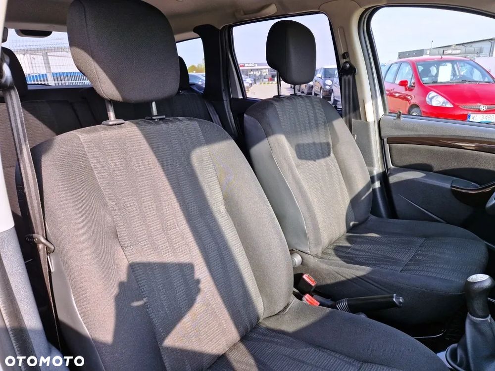 Dacia Duster 1.6 16V 4x2 Prestige - 32
