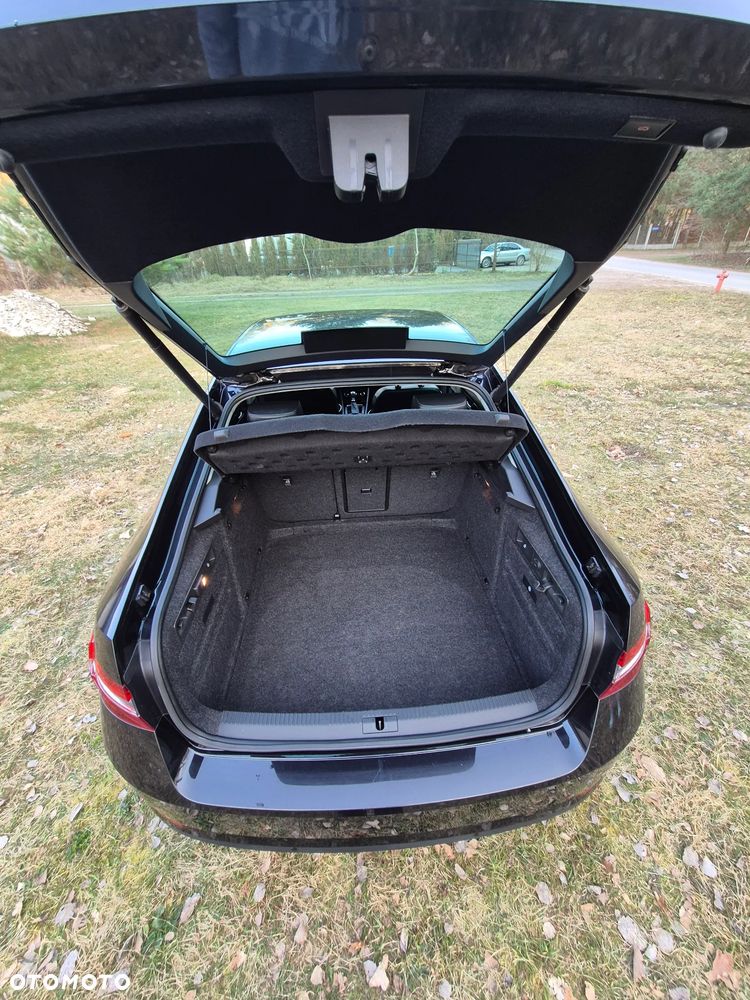 Skoda Superb 2.0 TDI 4x4 L&K DSG - 6