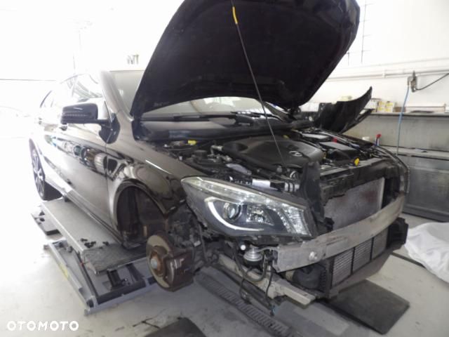 Mercedes-Benz CLA 200 d 7G-DCT - 3